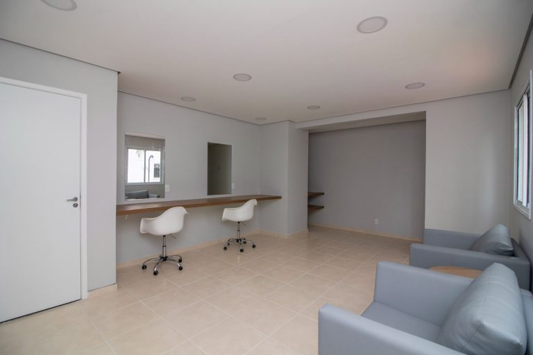 ”Pronto para Morar na Zona Norte – Com 2 Dorms, Varanda e Lazer Completo”