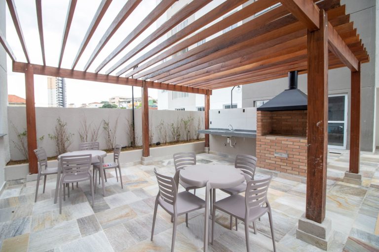 ”Pronto para Morar na Zona Norte – Com 2 Dorms, Varanda e Lazer Completo”