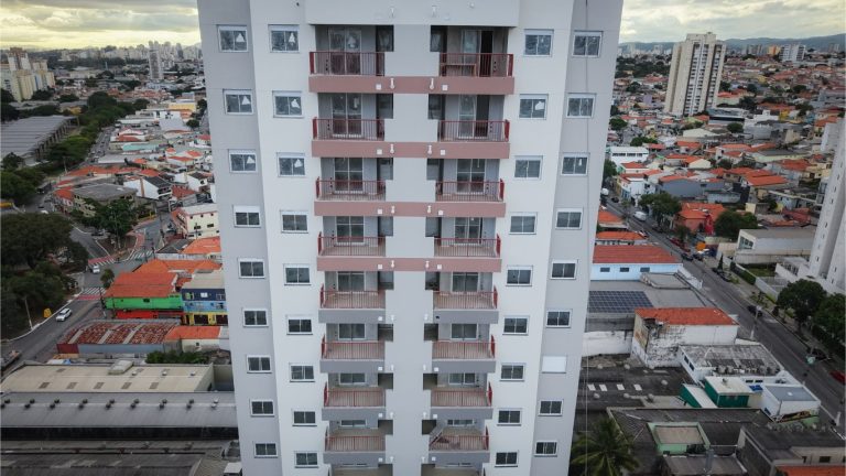Zona Norte – Aptos em Construção com 2 Dorms, Suíte e Terraço Gourmet.