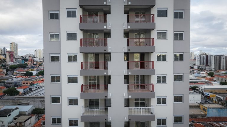 Zona Norte – Aptos em Construção com 2 Dorms, Suíte e Terraço Gourmet.