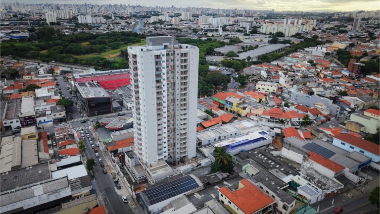 Zona Norte – Aptos em Construção com 2 Dorms, Suíte e Terraço Gourmet.
